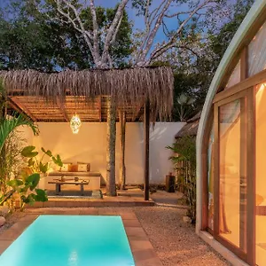 villa-sanah.tulum-hotels.net/